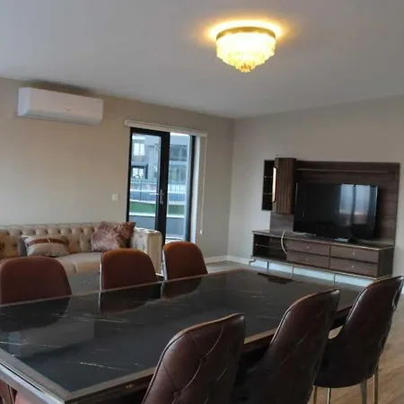 Luxury 5 Bedroom Apartment With Breathtaking Sea View