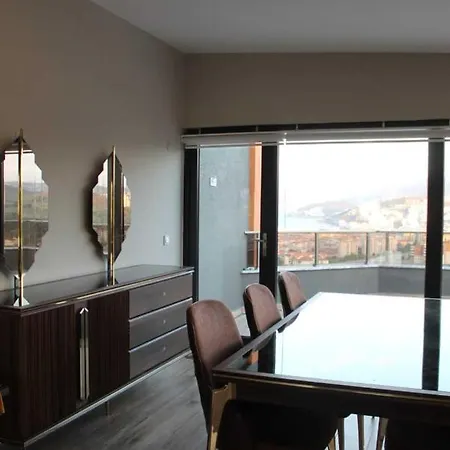 Luxury 5 Bedroom Apartment With Breathtaking Sea View